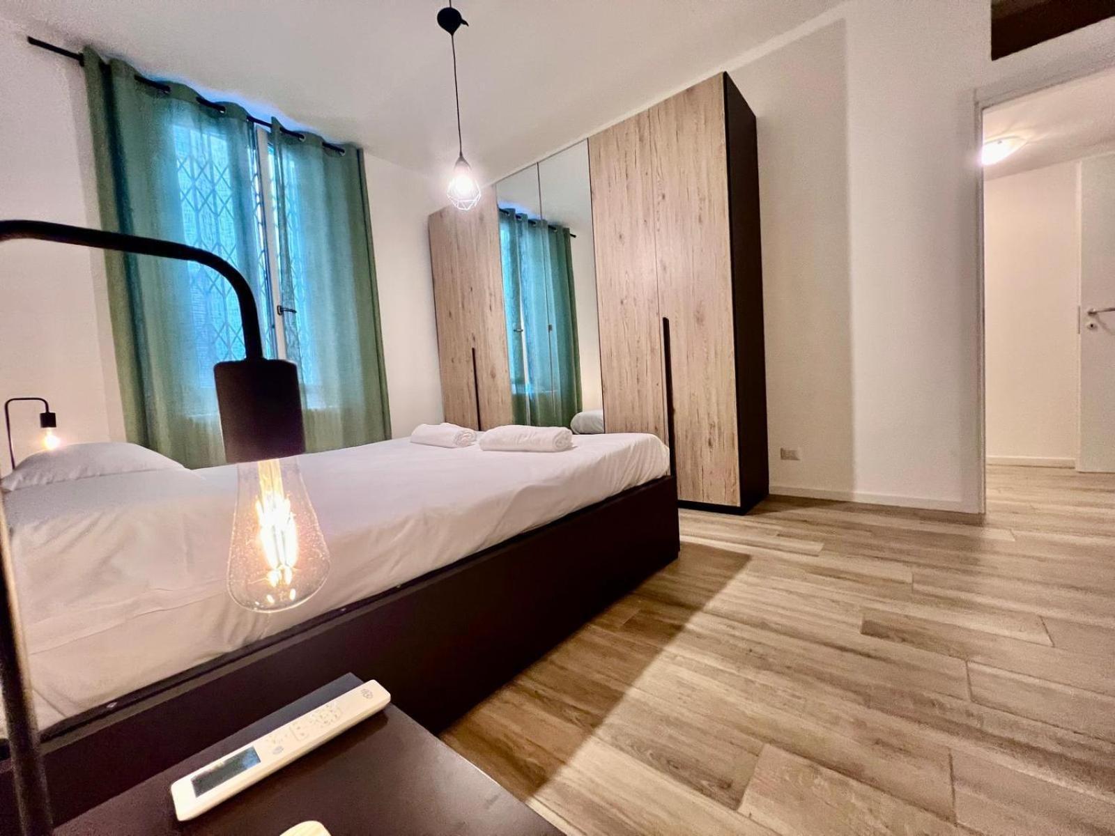 Kibilu - Via Valtellina - Quartiere Isola - Stazione Garibaldi - Monumentale - Vicinanze Brera * Milano